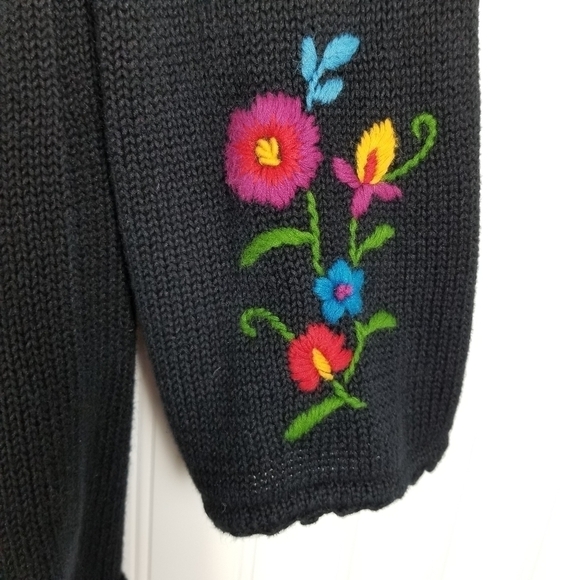 Cardigan Sweater Collar Embroidered Floral Covered Button Long Black Size Large - Picture 4 of 10